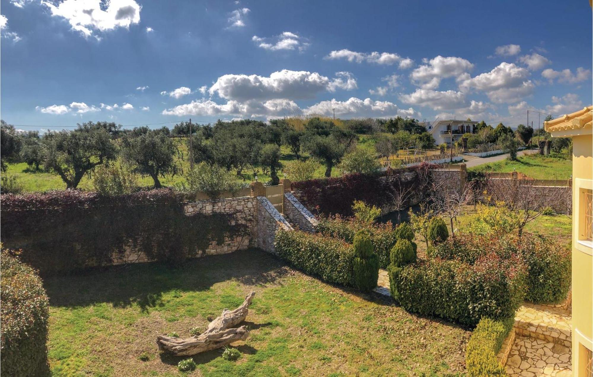 Amazing Home In Koroni With Wifi Eksteriør bilde