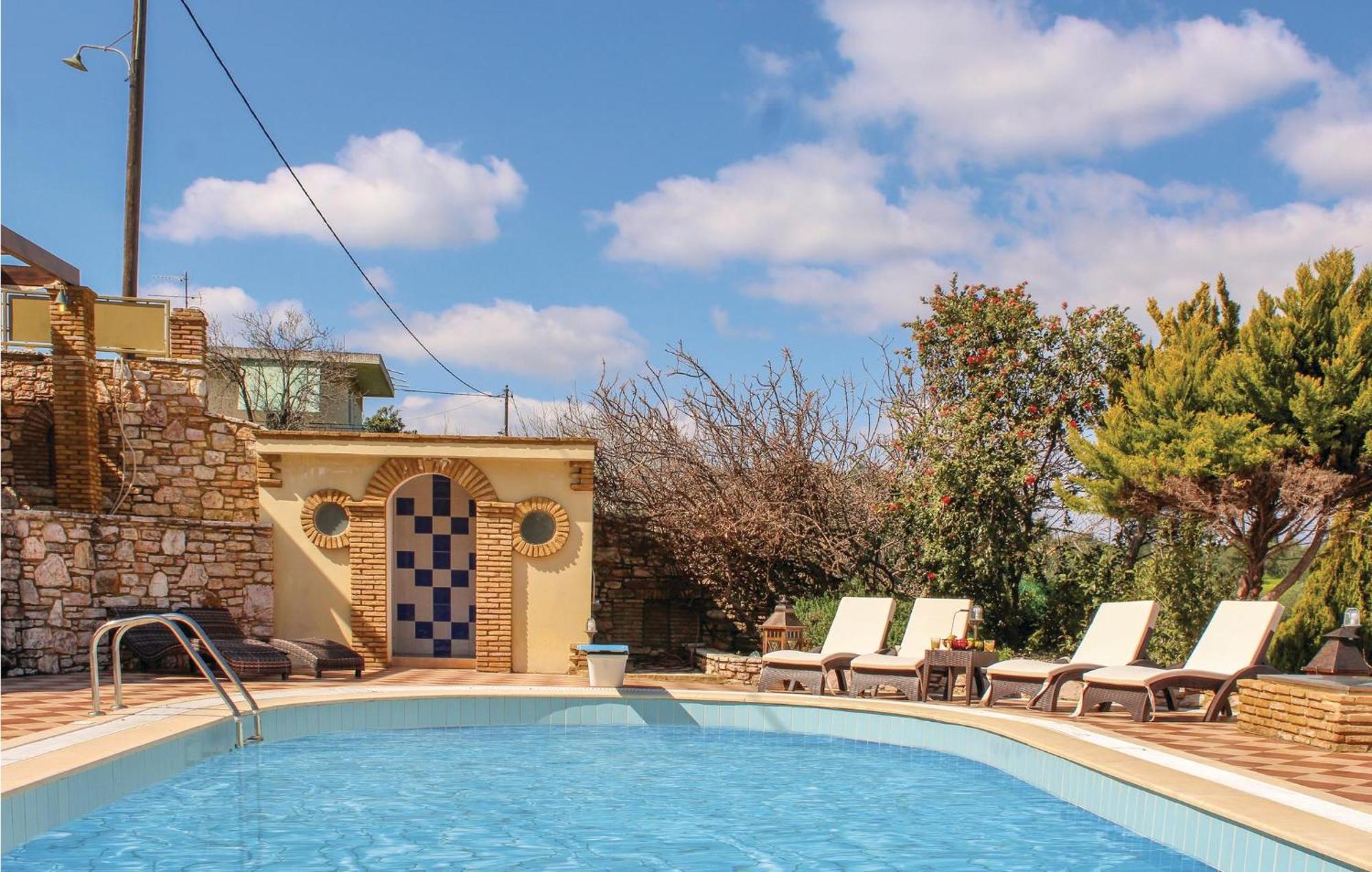 Amazing Home In Koroni With Wifi Eksteriør bilde