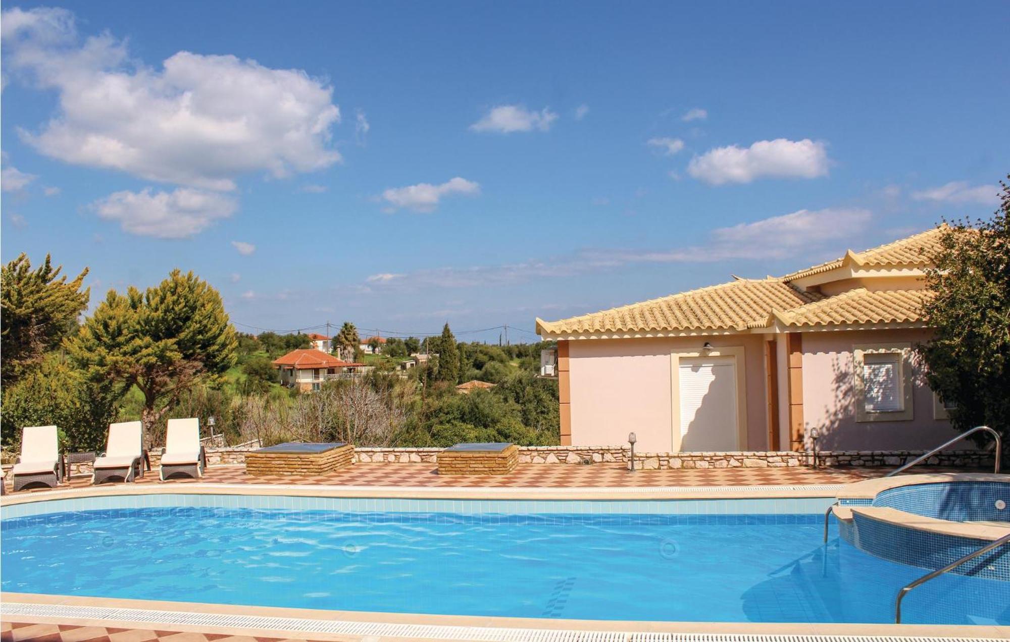 Amazing Home In Koroni With Wifi Eksteriør bilde