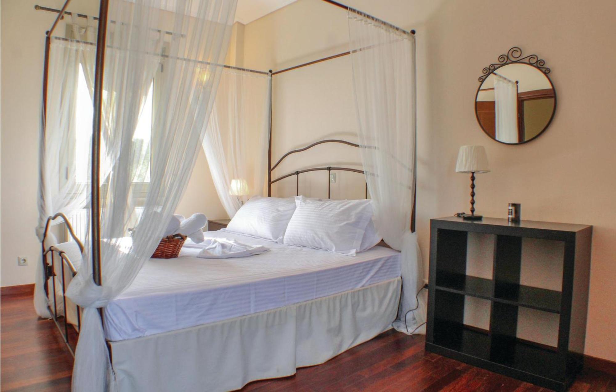Amazing Home In Koroni With Wifi Eksteriør bilde